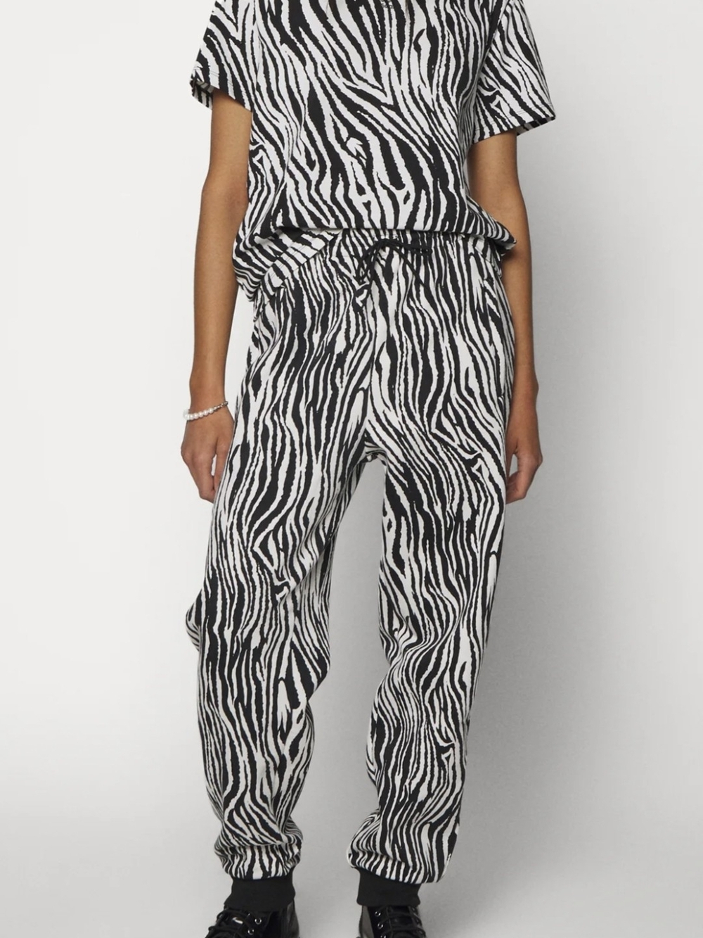 NWT - Adidas Women's Zebra Animal Print Sweatpants - Size MED - Streetwear -